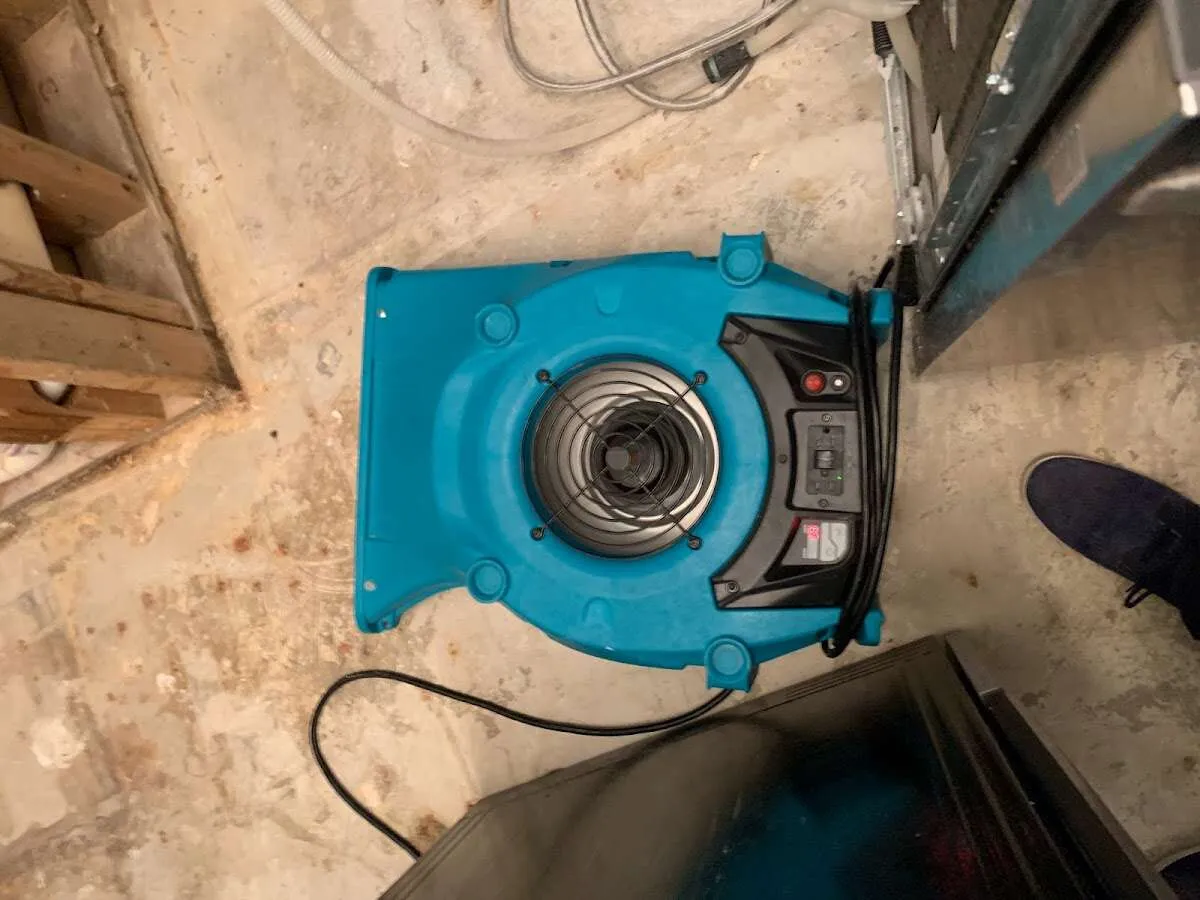 Air mover drying equipment for Mold Remediation & Removal in North Myrtle Beach